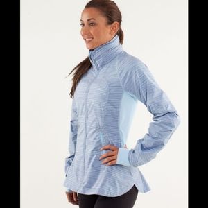 Lululemon run make a break jacket